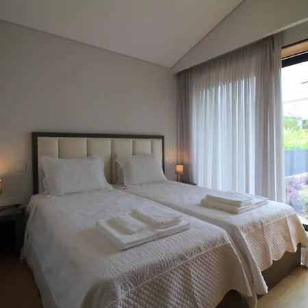 Casa Branquinhas - Ferias No Minho Com Piscina! بيت للعطل