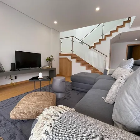 Casa Branquinhas - Ferias No Minho Com Piscina! بيت للعطل