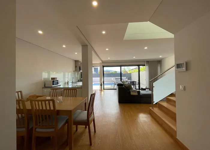 Casa Branquinhas - No Minho Com Piscina!